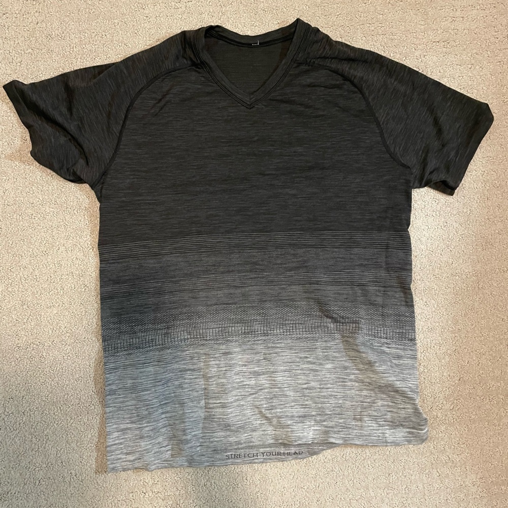 Lululemon metal vent tech vneck t shirt